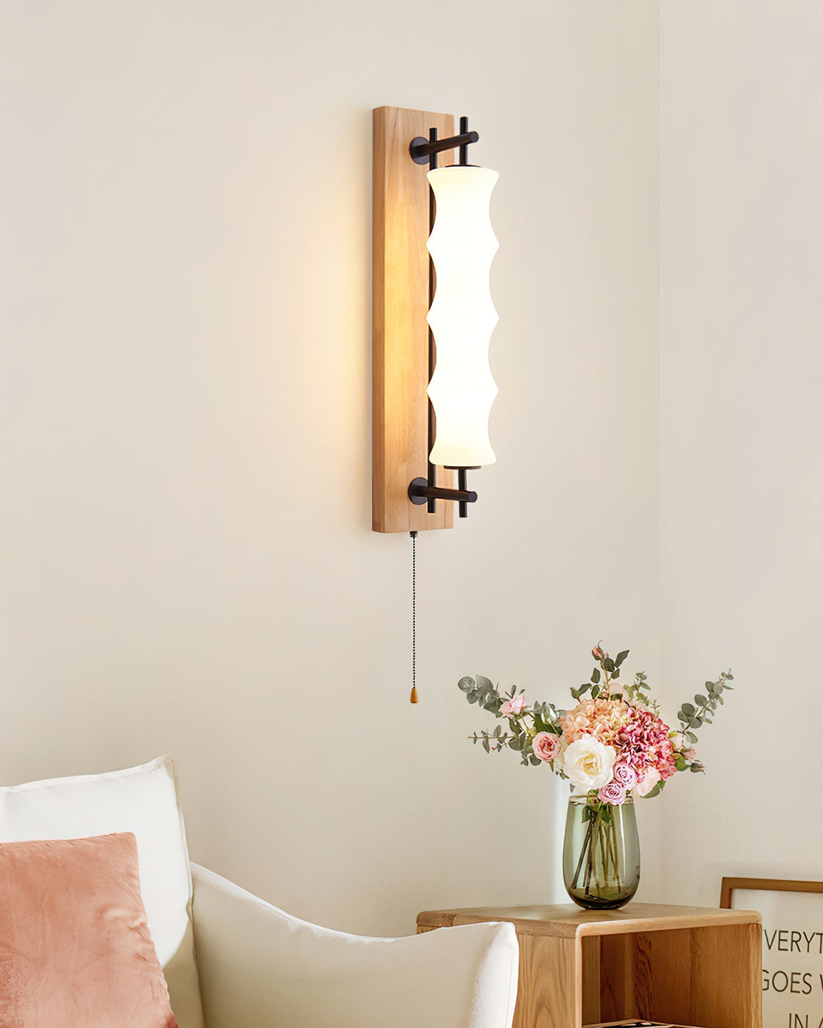 Eireelia Wavy Glass Wall Sconce