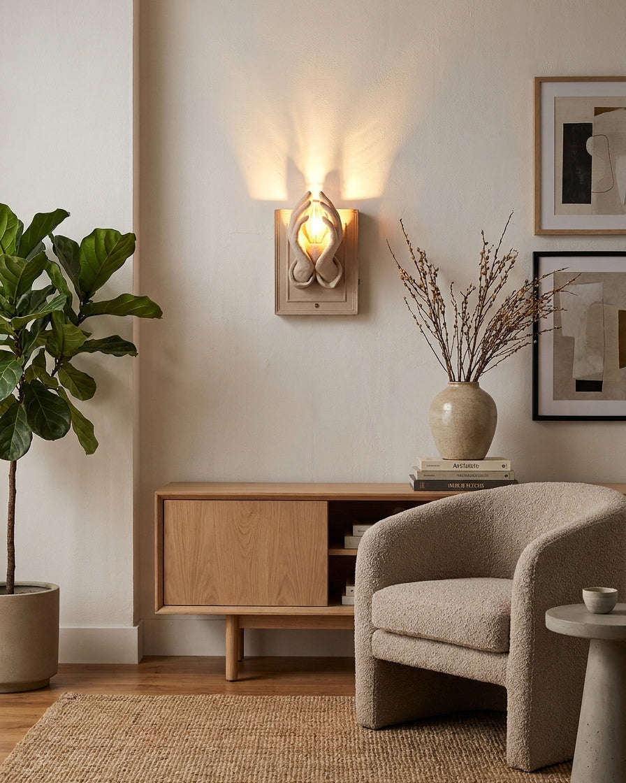 Lioriviella Wall Sconce