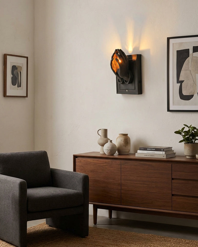 Lioriviella Wall Sconce