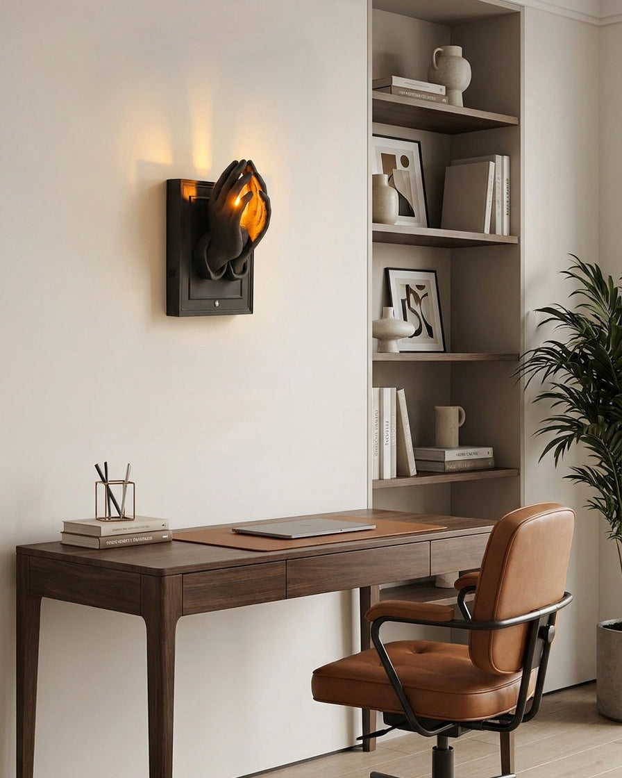 Lioriviella Wall Sconce