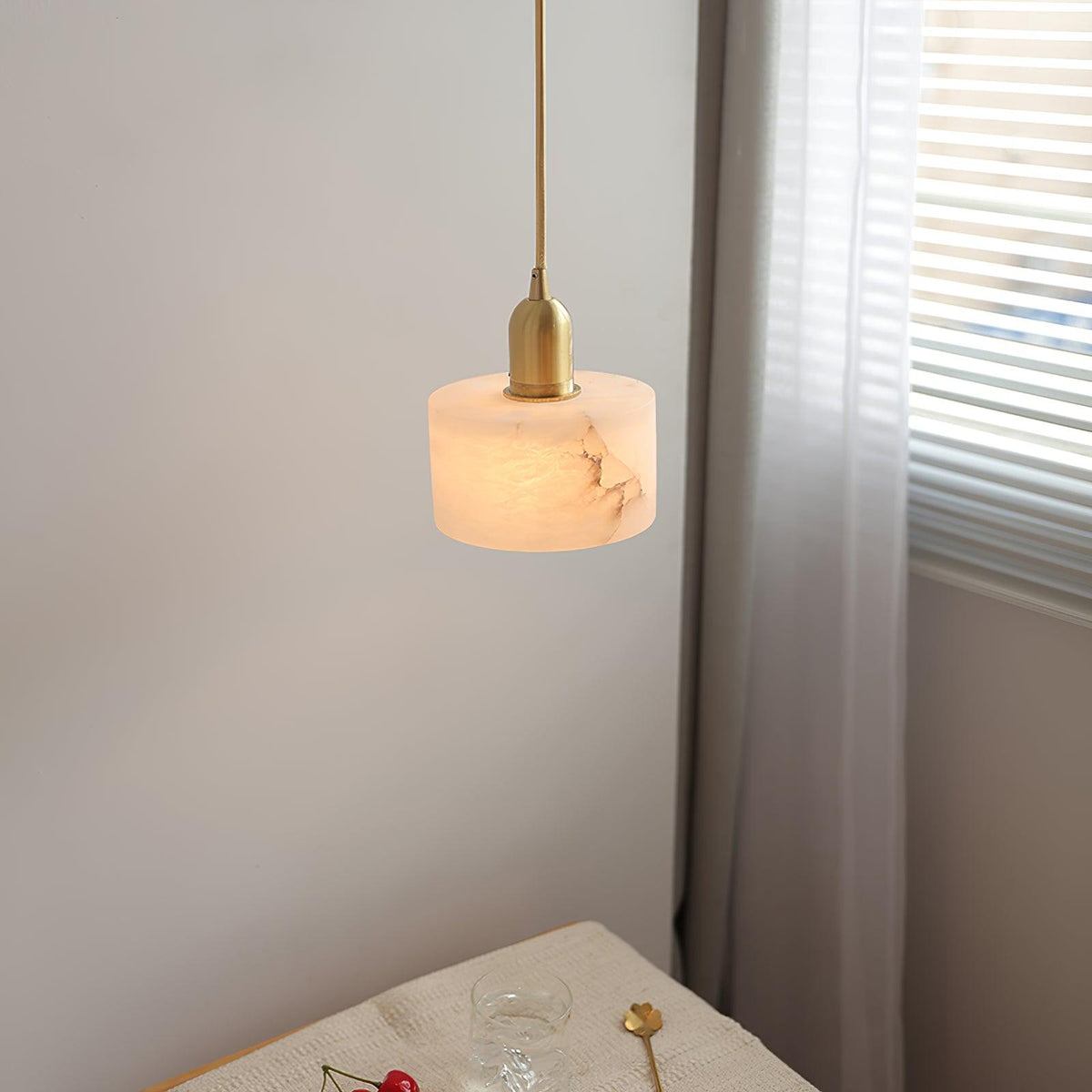 Fjara Alabaster Pendant Light