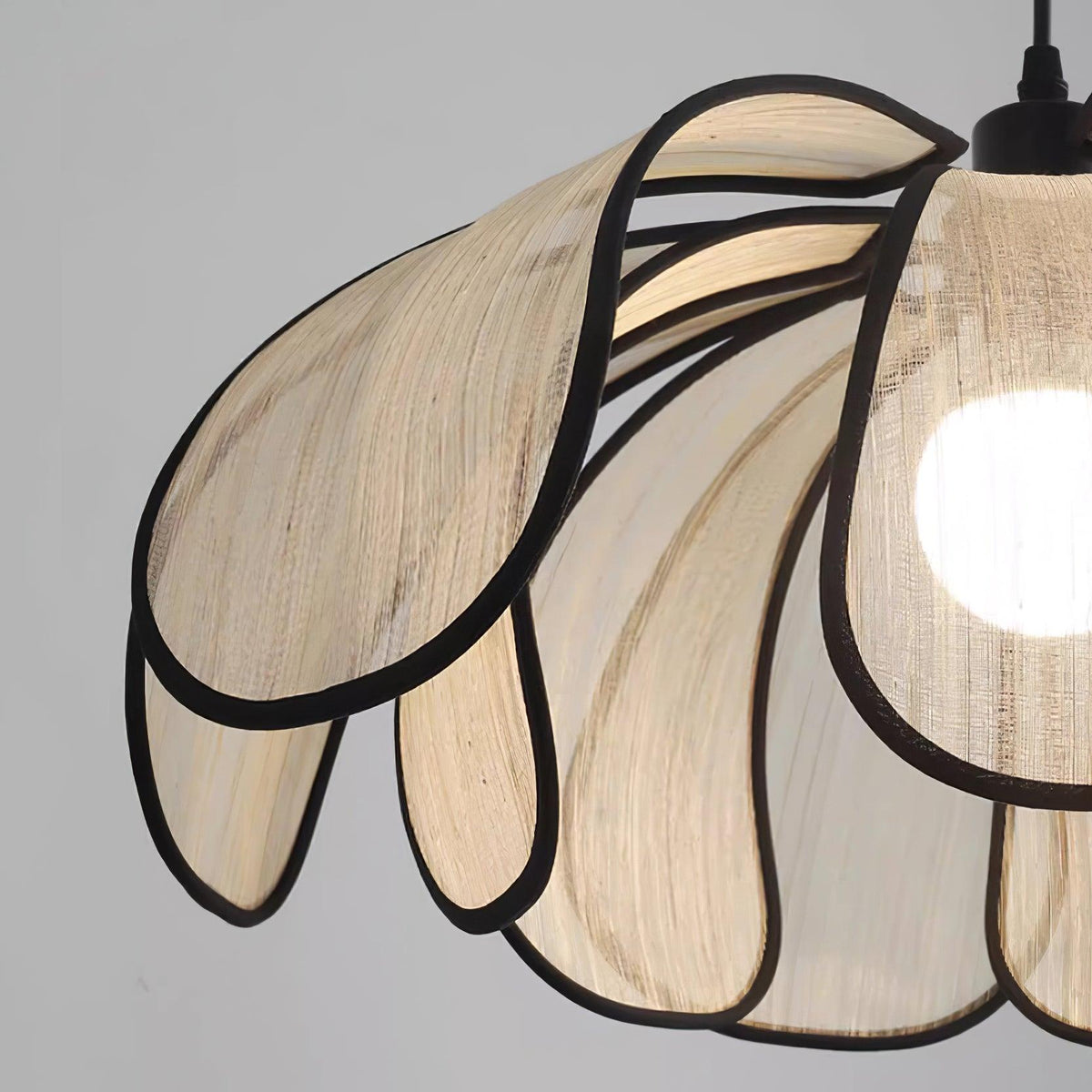 Seluora Petal-like Pendant Light