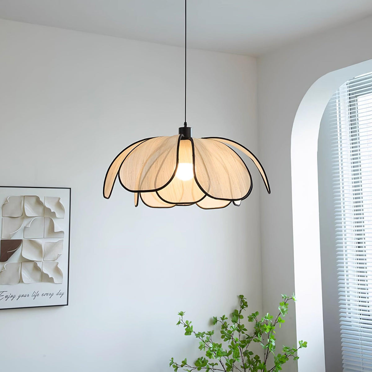 Seluora Petal-like Pendant Light