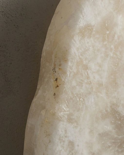Nivorise Alabaster Wall Sconce