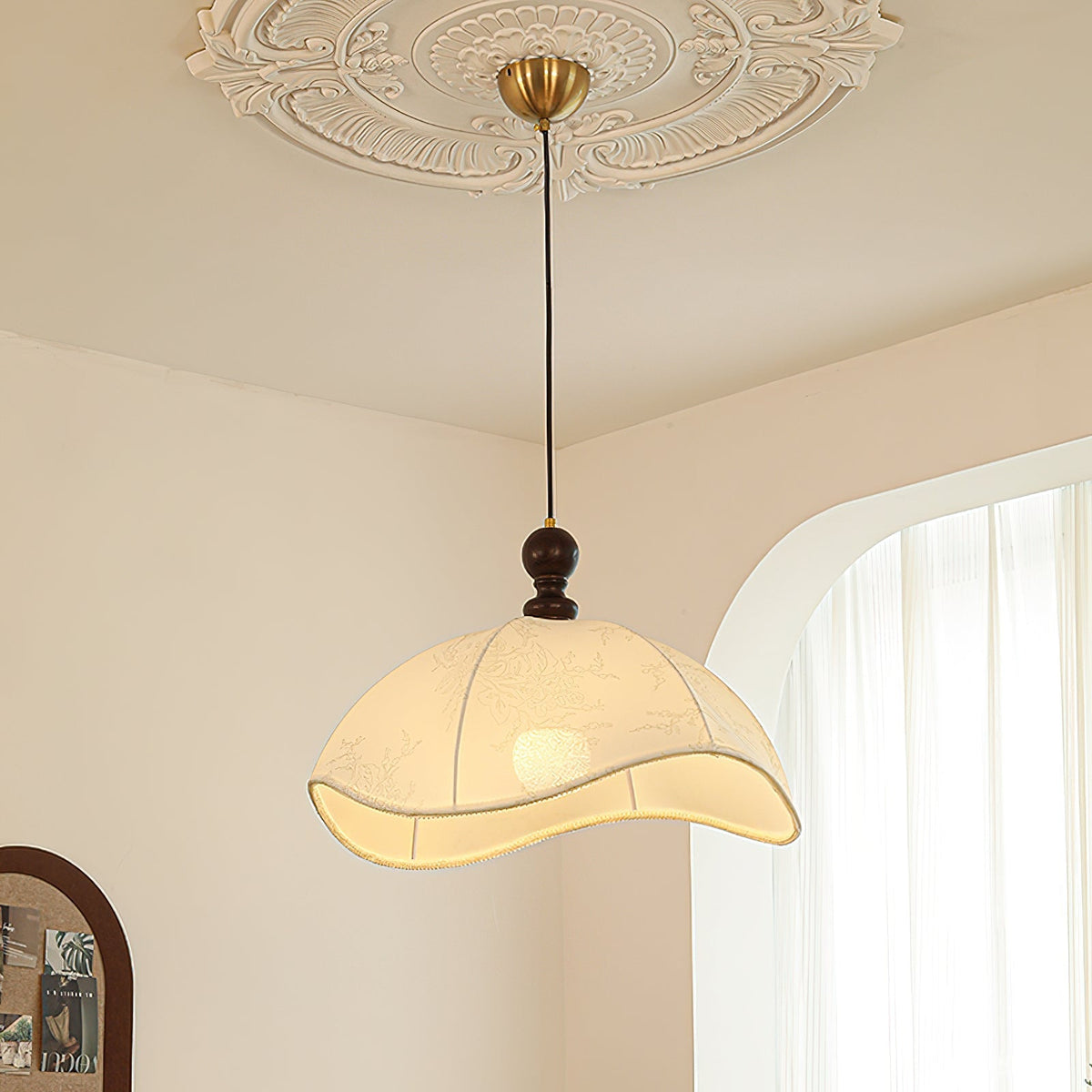 Oriente Pendant Light