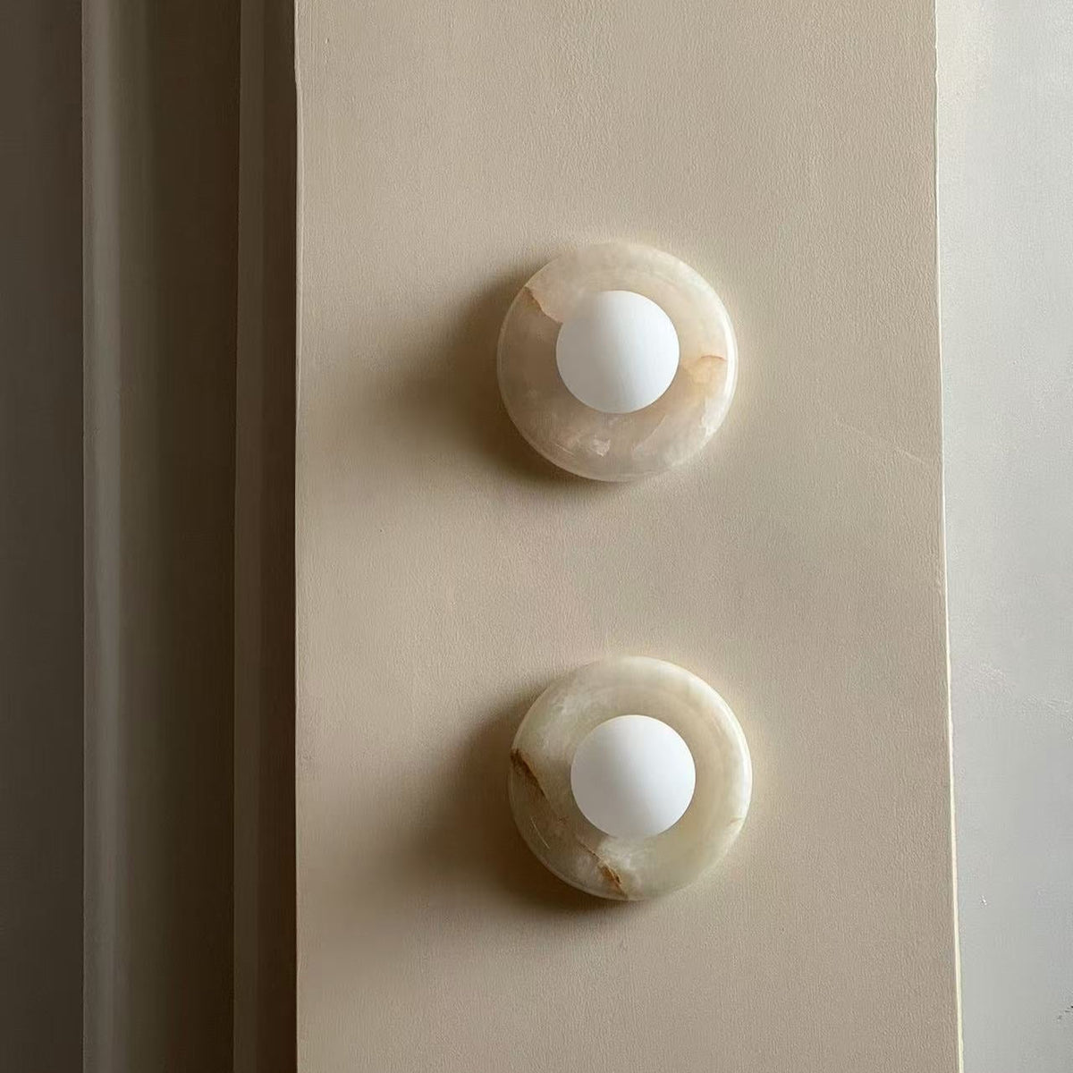 Notivuru Marble Indoor Wall Sconce