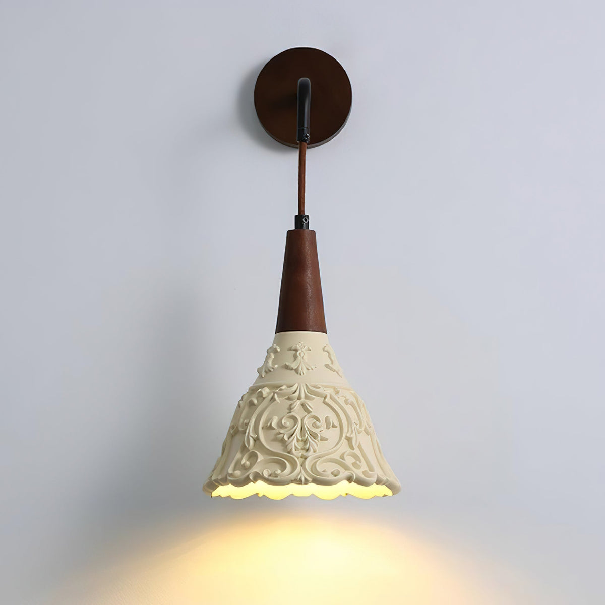 Avenalira Wall Lamp