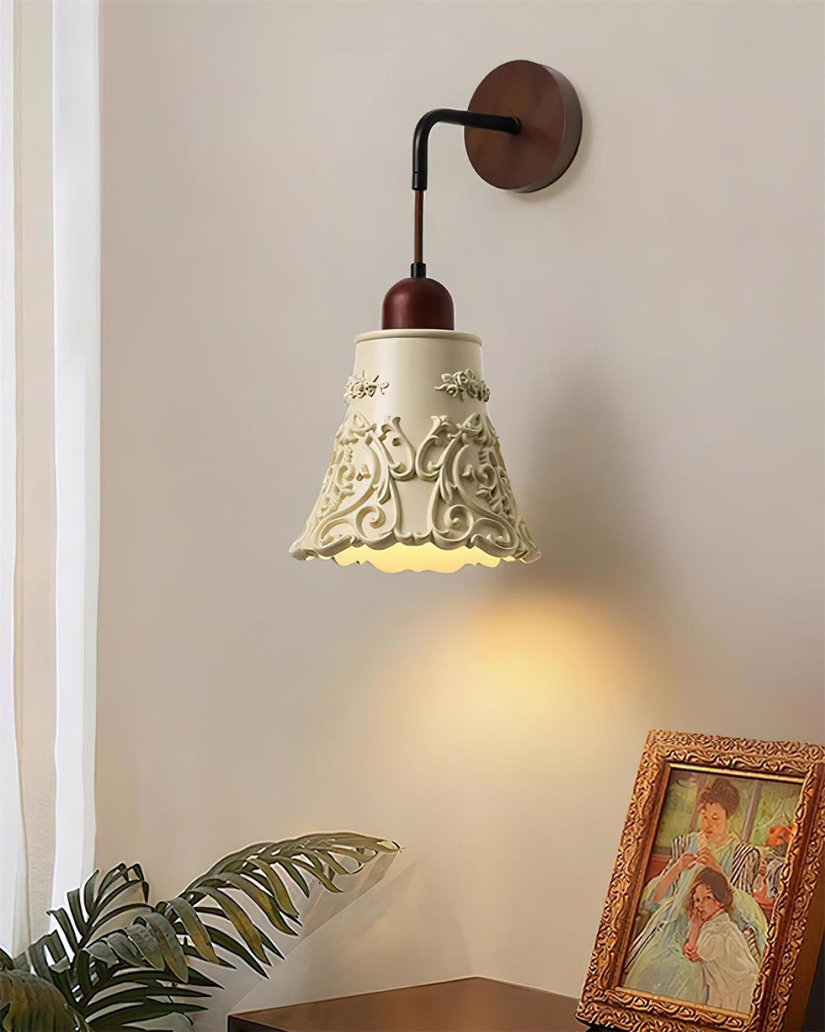 Avenalira Wall Lamp