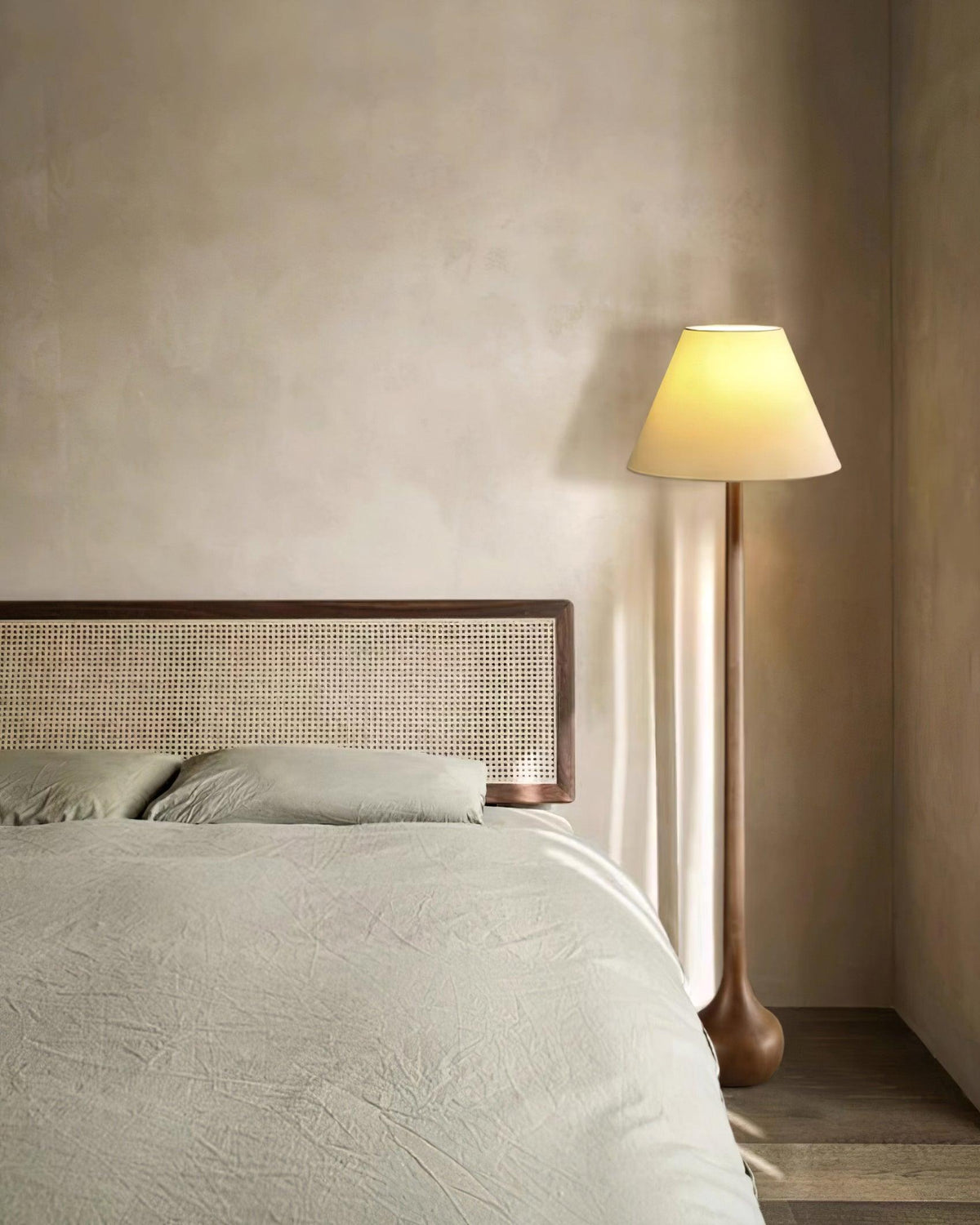 Cirerella Floor Lamp