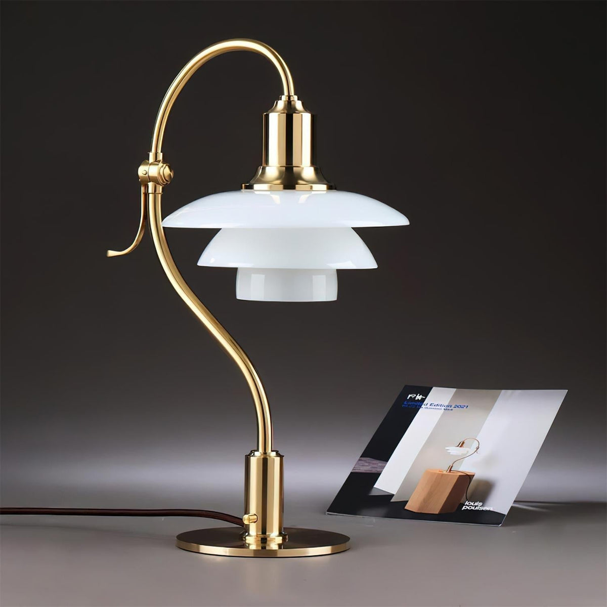 Viraanelia Table Lamp