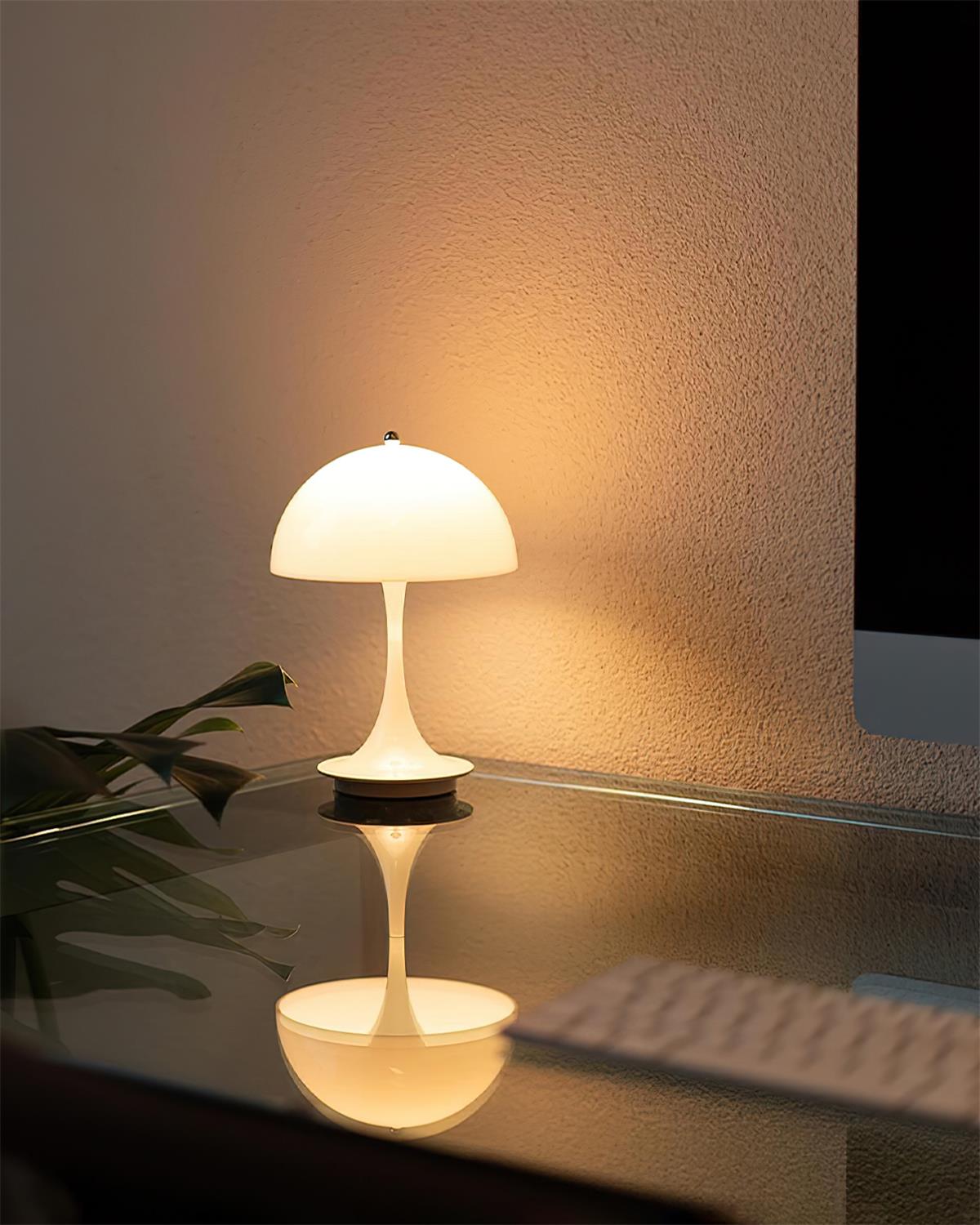 Renoraine Table Lamp