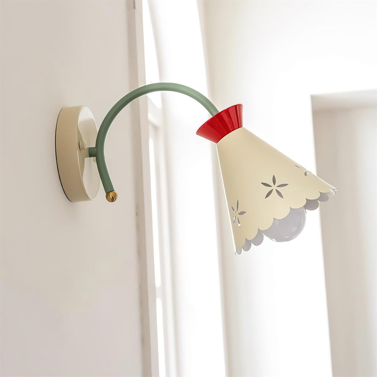 Viraaniella Wall Lamp