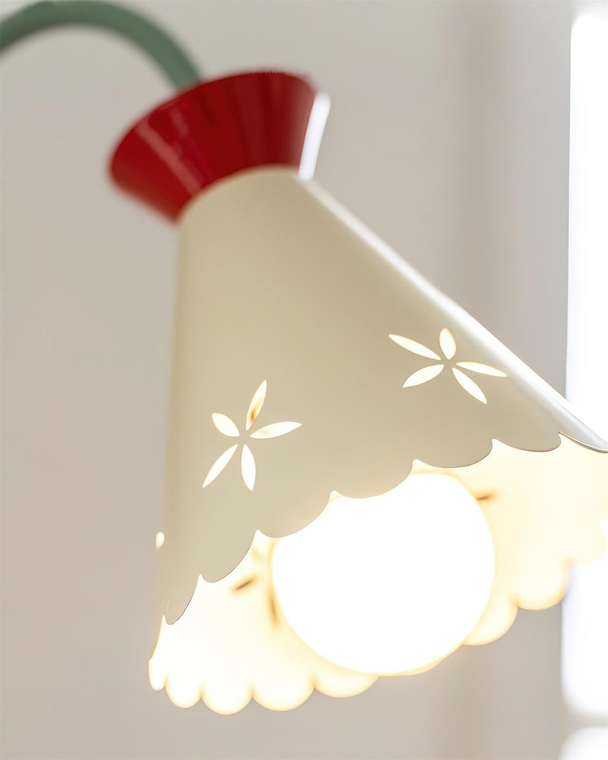 Viraaniella Wall Lamp