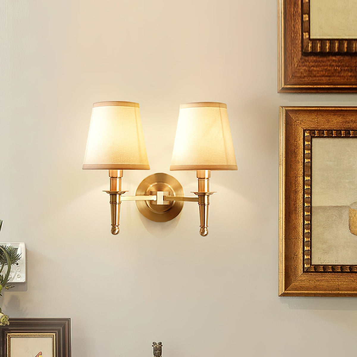 Viraeelle Wall Lamp