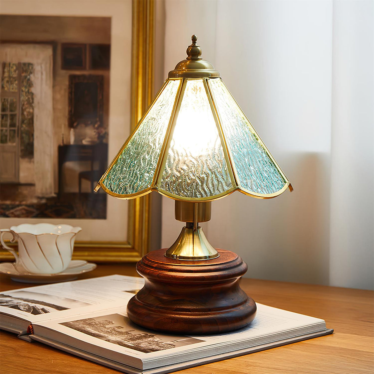 Avenereria Table Lamp