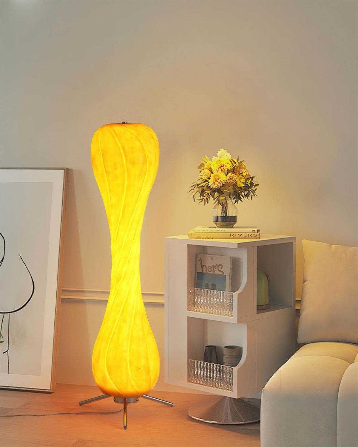 Elaanette Floor Lamp