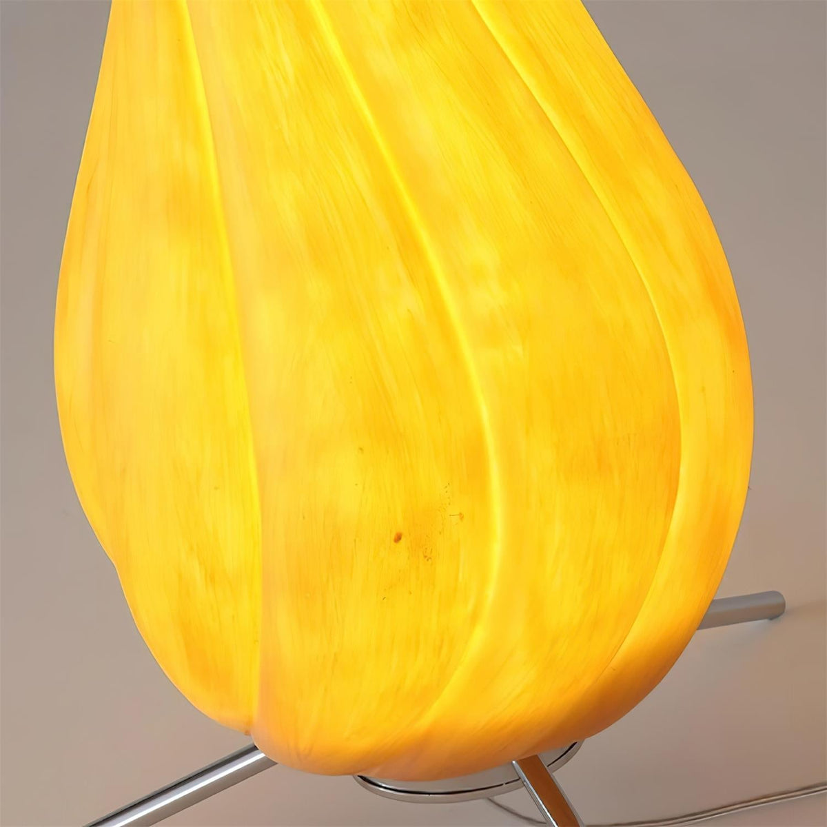 Elaanette Floor Lamp