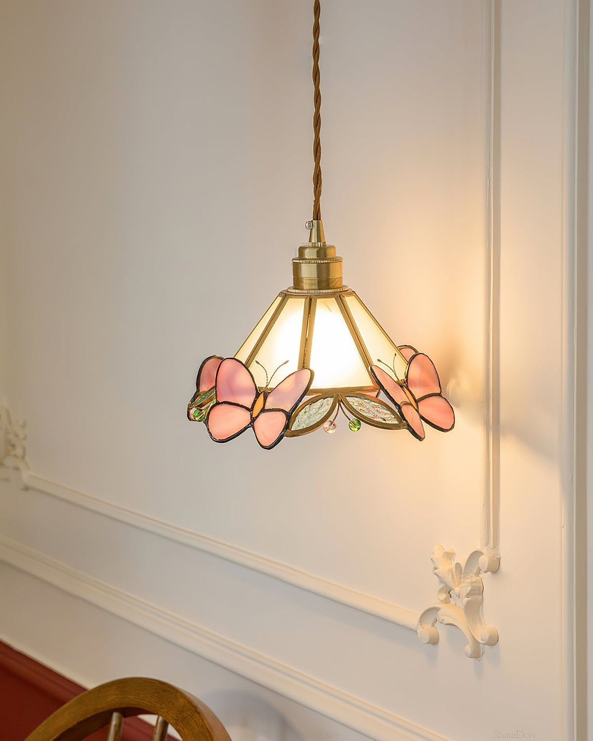 Pinky Pendant Light