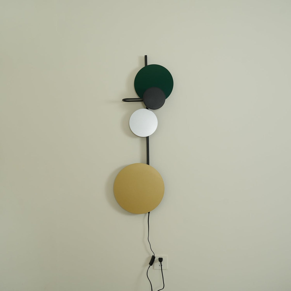 Selaaria Modern Minimalist Plug-in Wall Lamp
