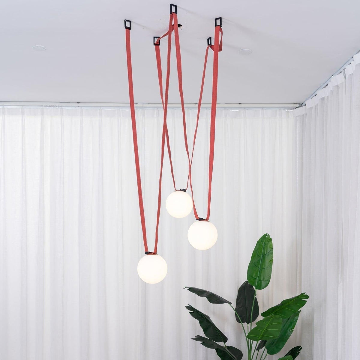 Limugen Multiple Belt Pendant Light