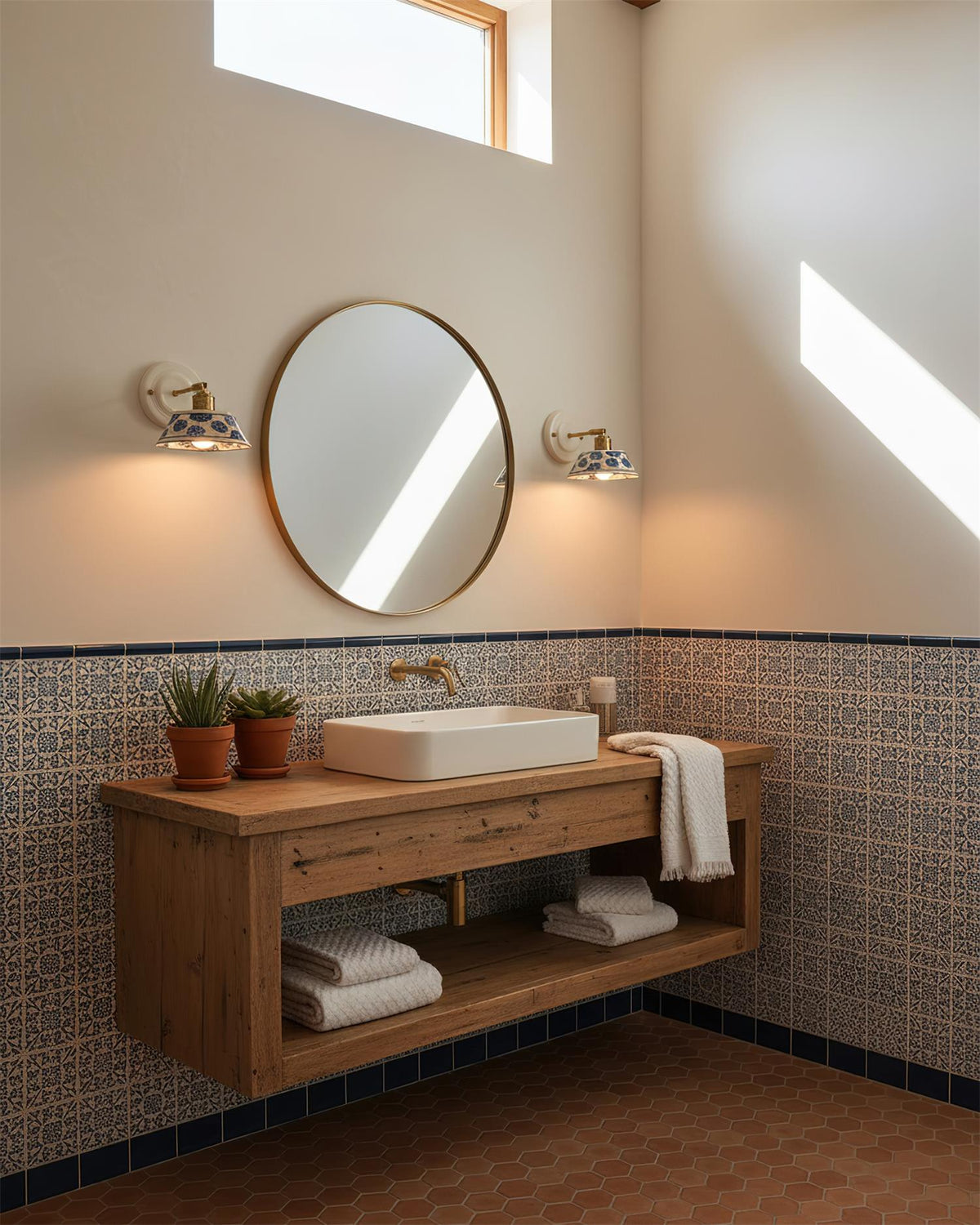 Lisette Wall Light