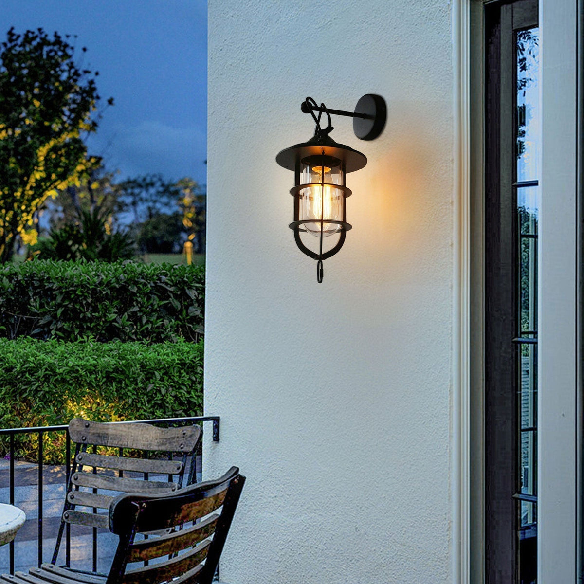 Zatheir Wall Lamp