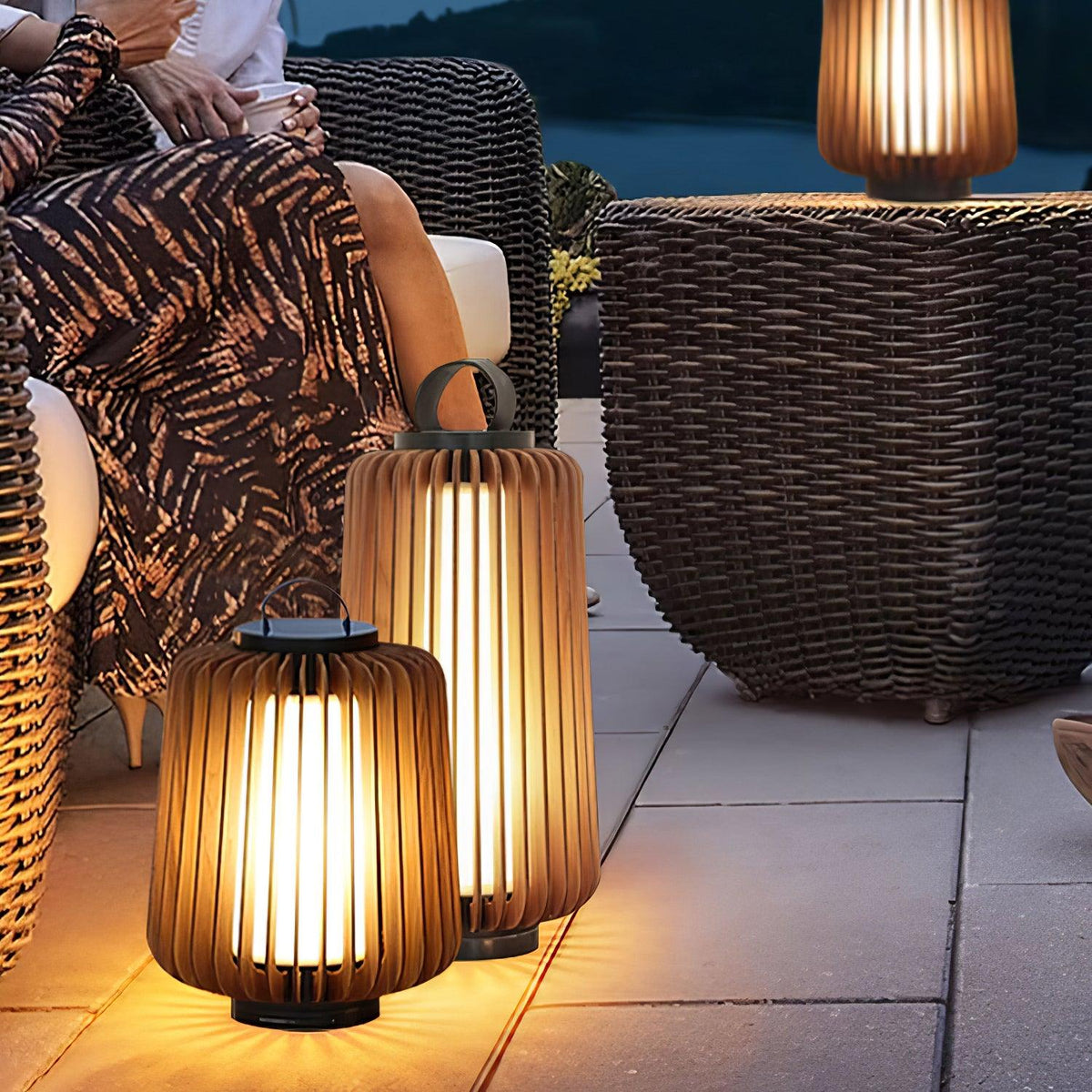 Elvelian Portable Rechargeable Wood Lantern Outdoor Light