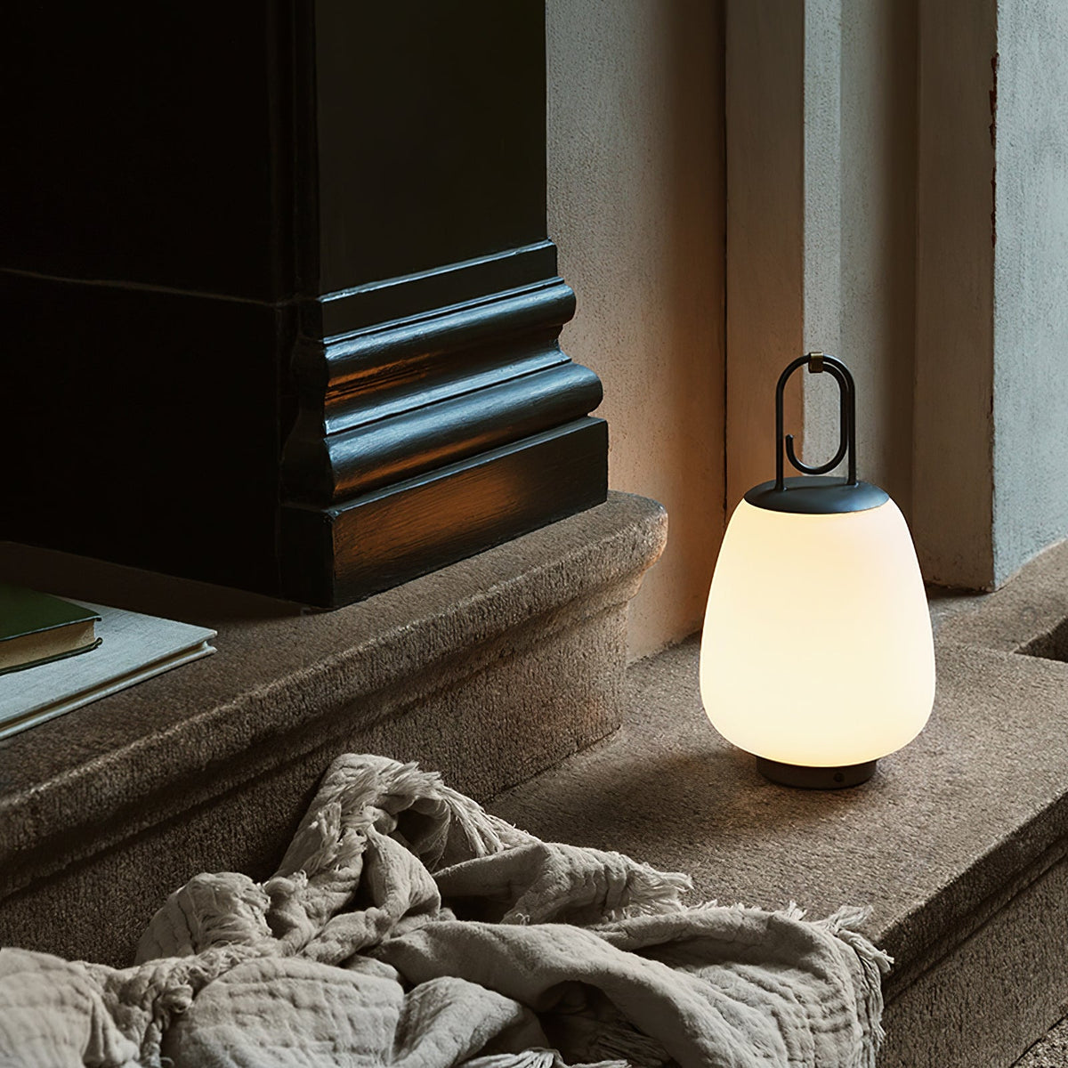 Olloril Contemporary Glass Table Lamp