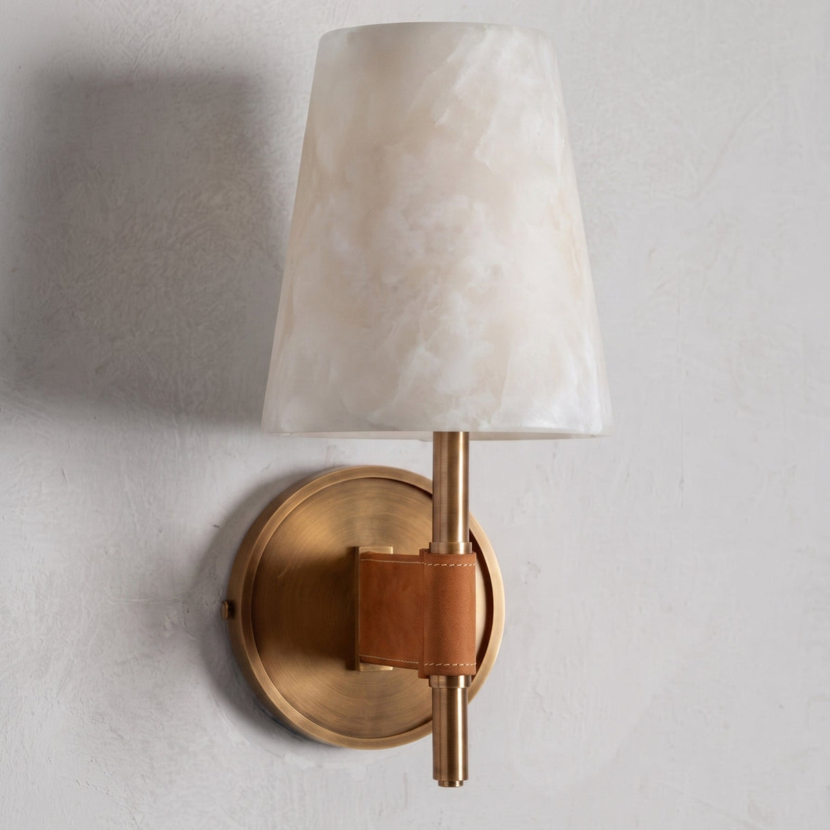 Avenivelle Alabaster Wall Light