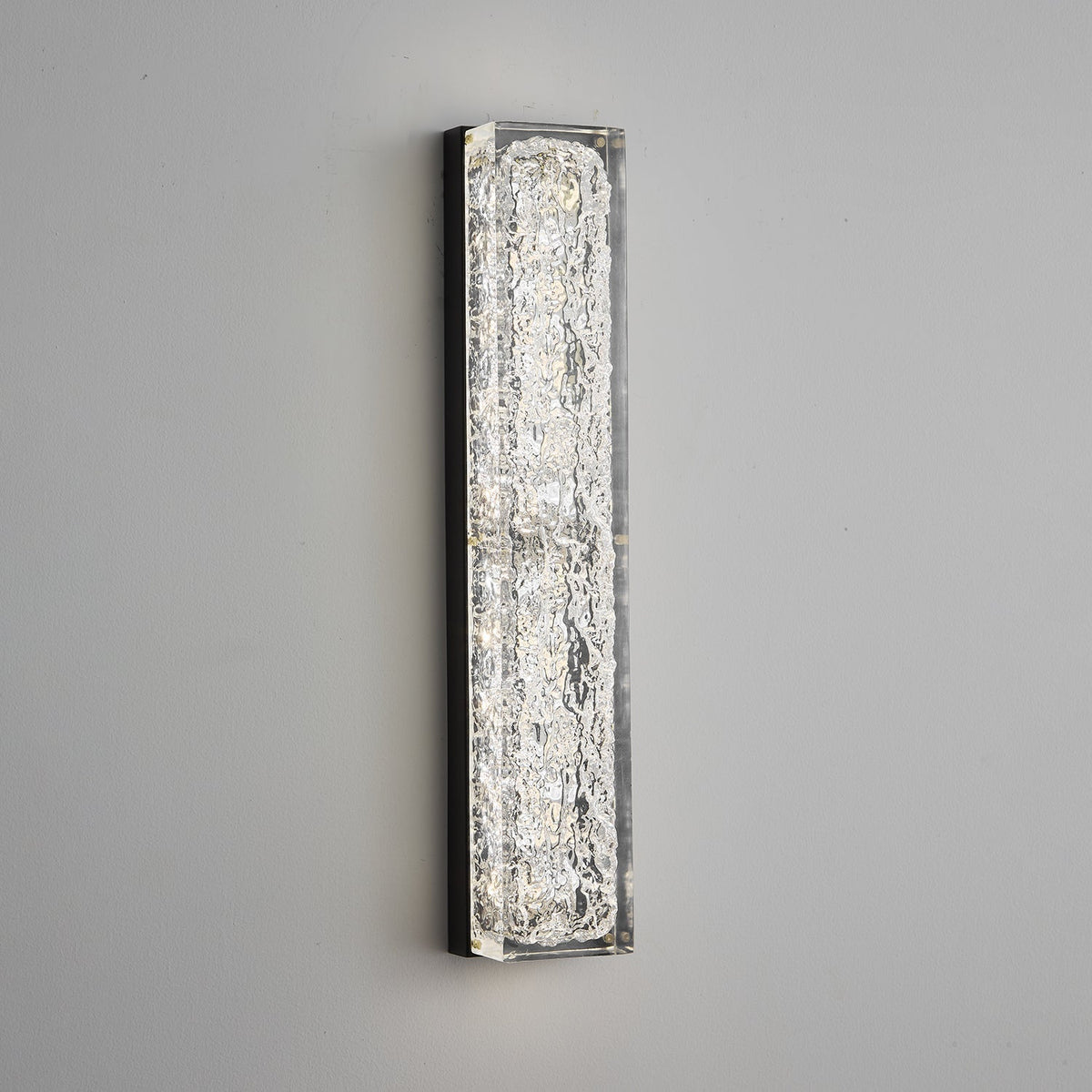 Mavi Prismatic Rectangle Resin Wall Lamp