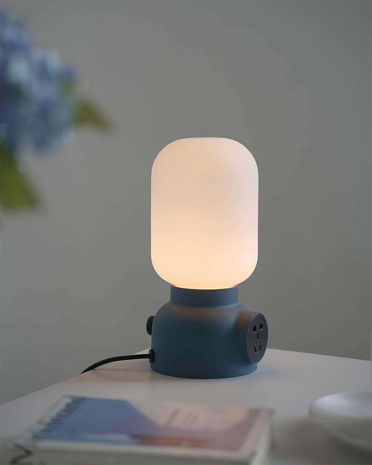 Sorenora Table Lamp