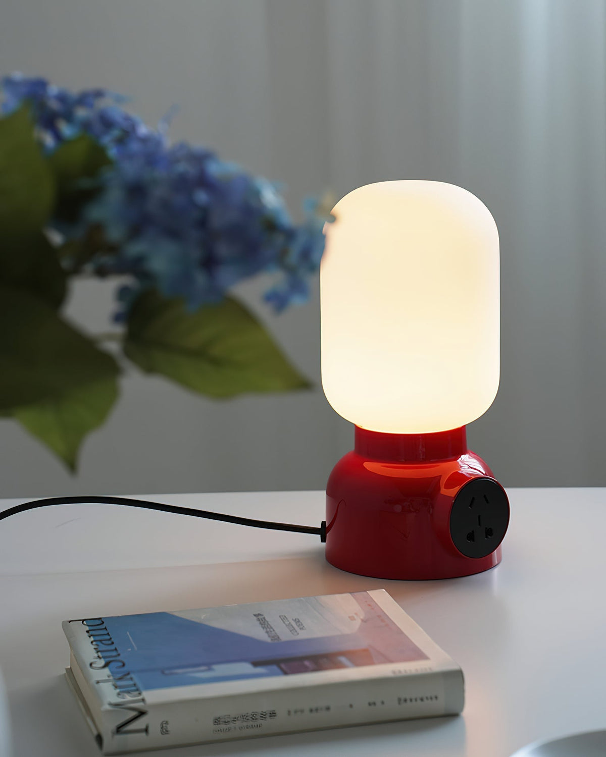 Sorenora Table Lamp