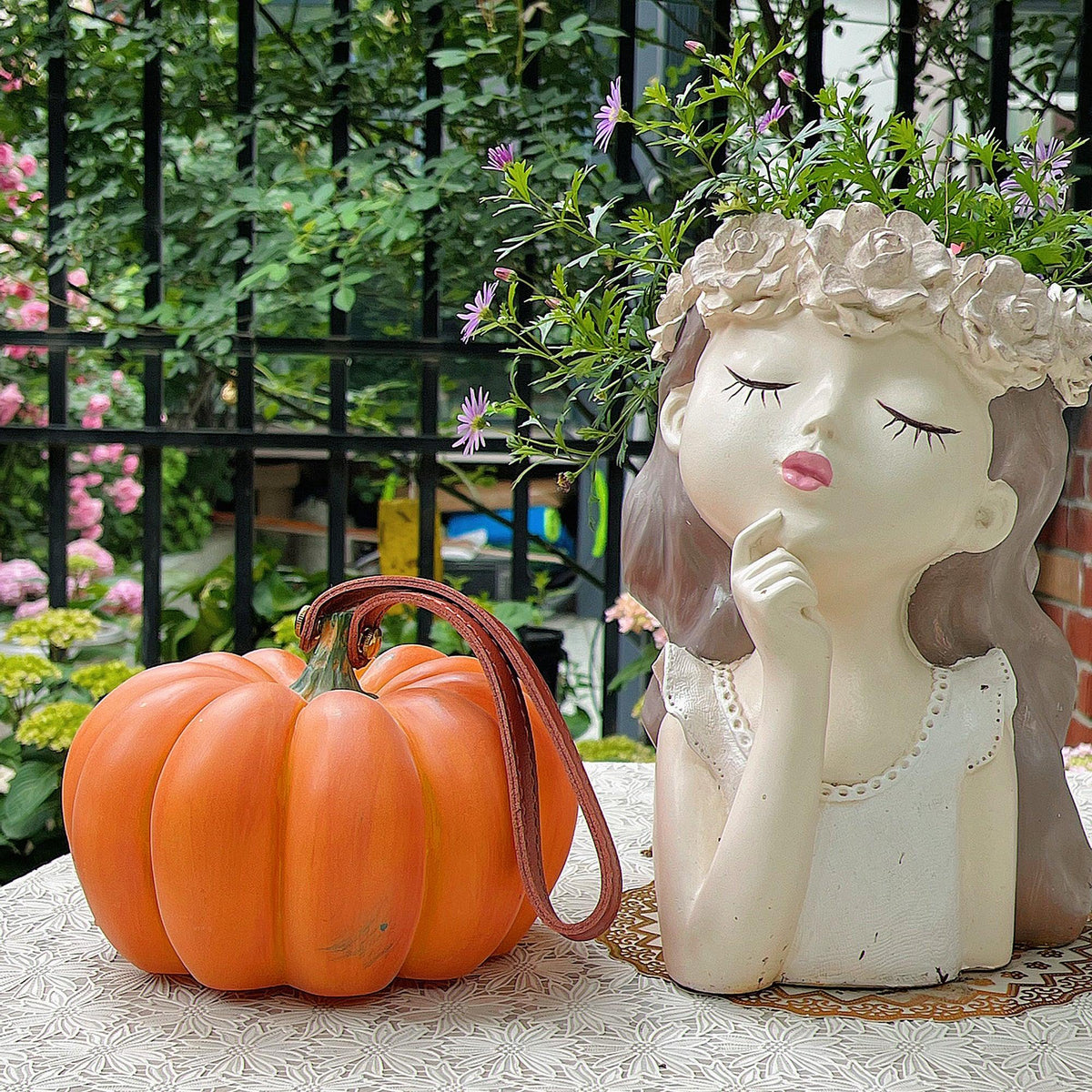 Miriaya Table Lamp