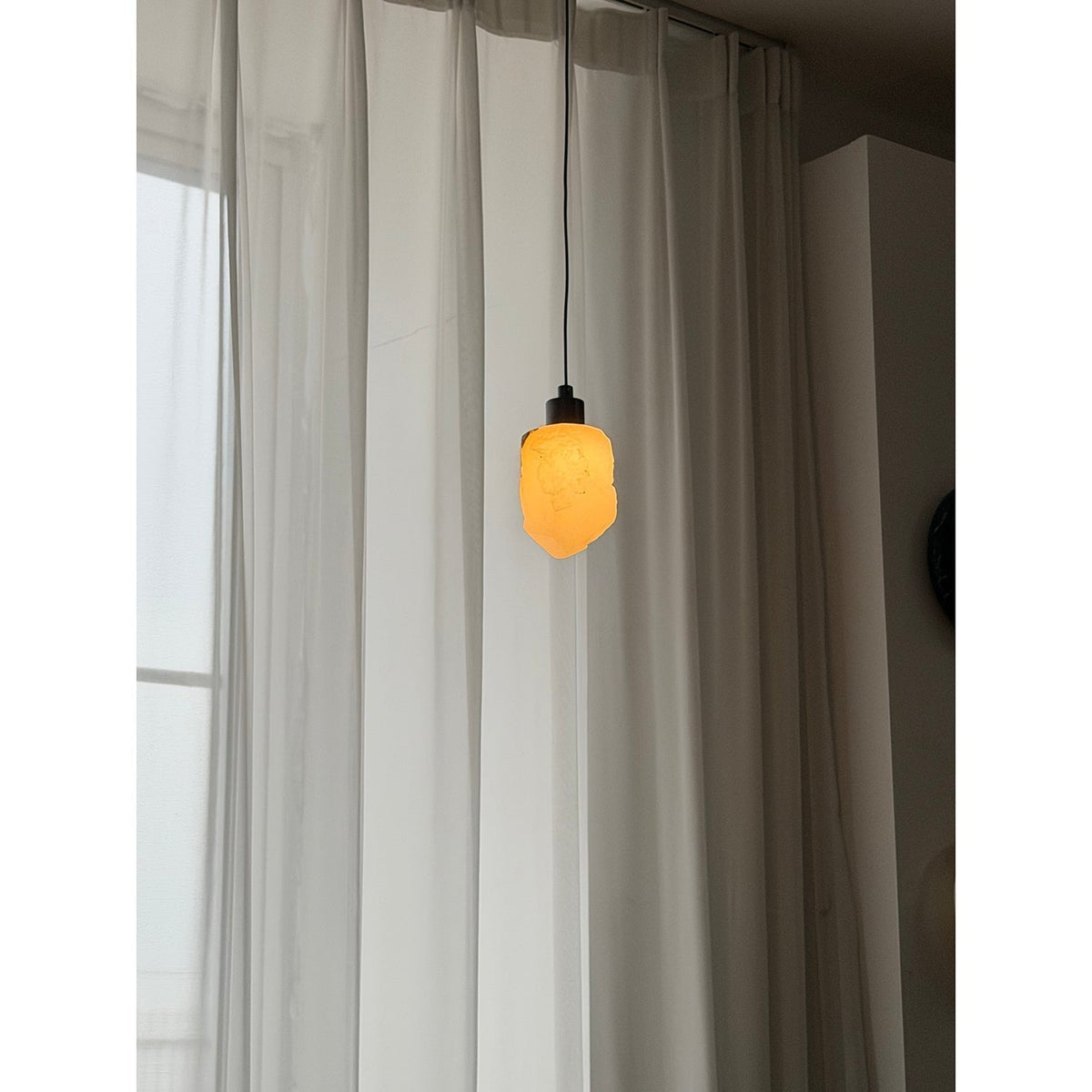 Viraeeria Pendant Lamp