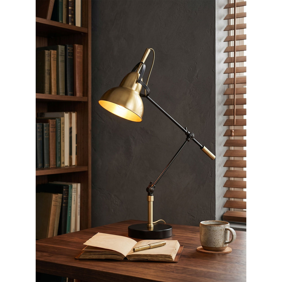 Liorivine Table Lamp