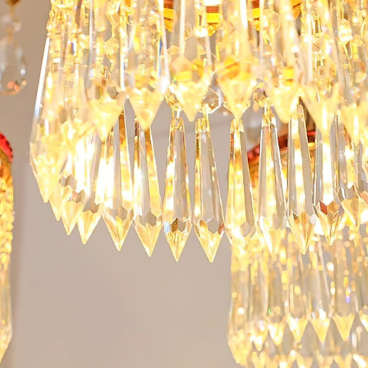 Aveniissa Chandelier