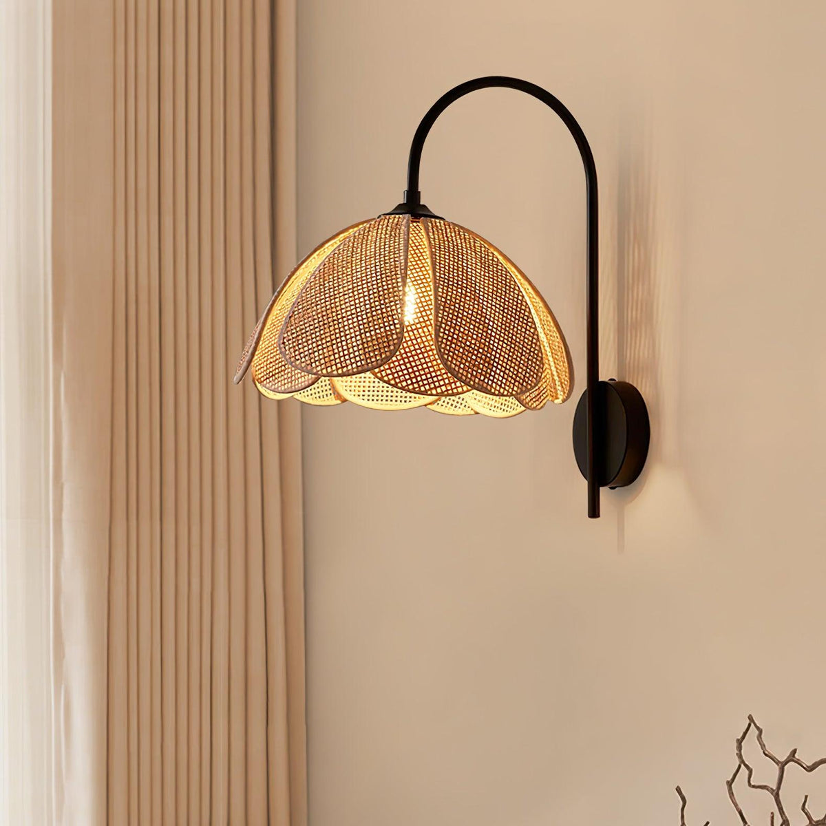 Edria Wall Lamp