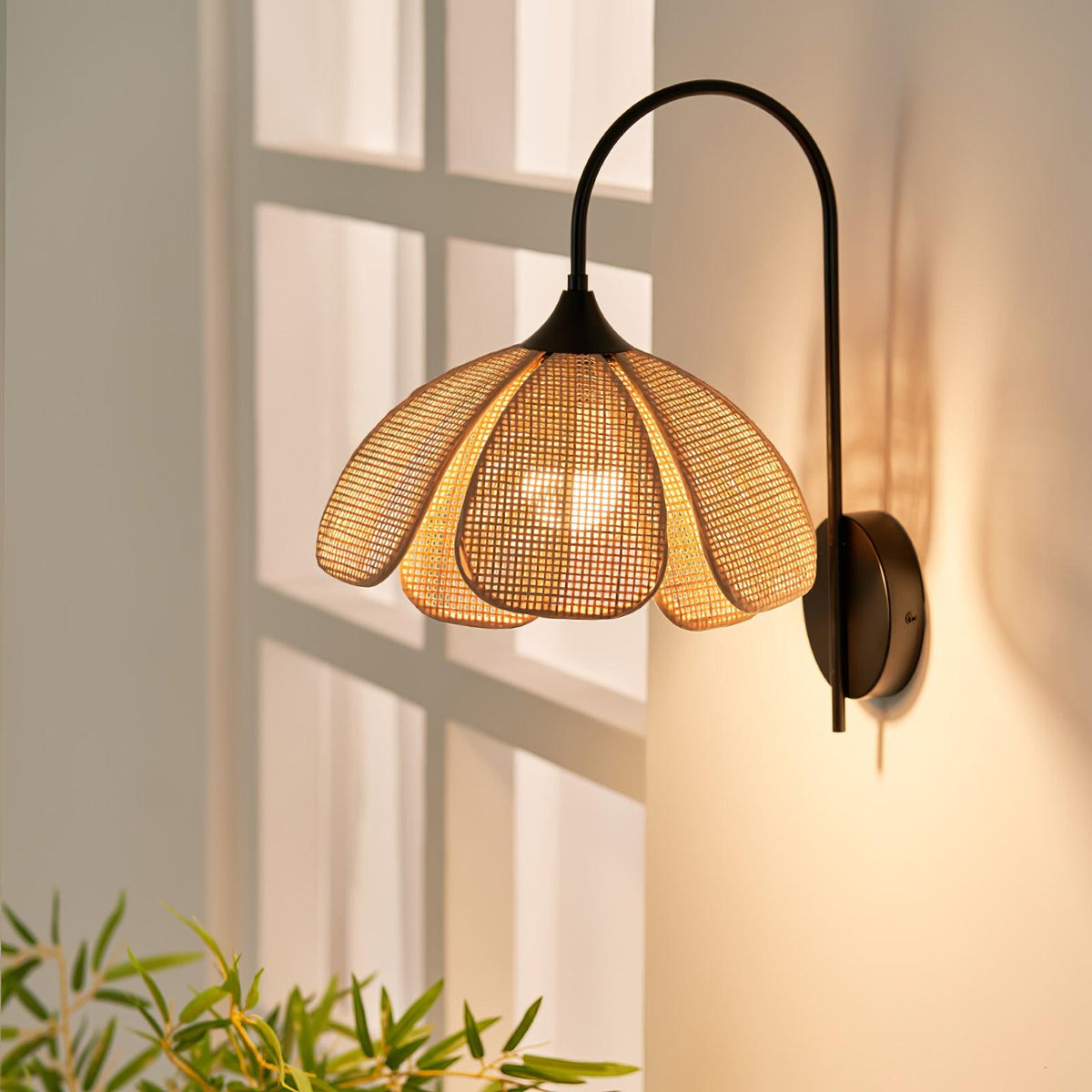Edria Wall Lamp