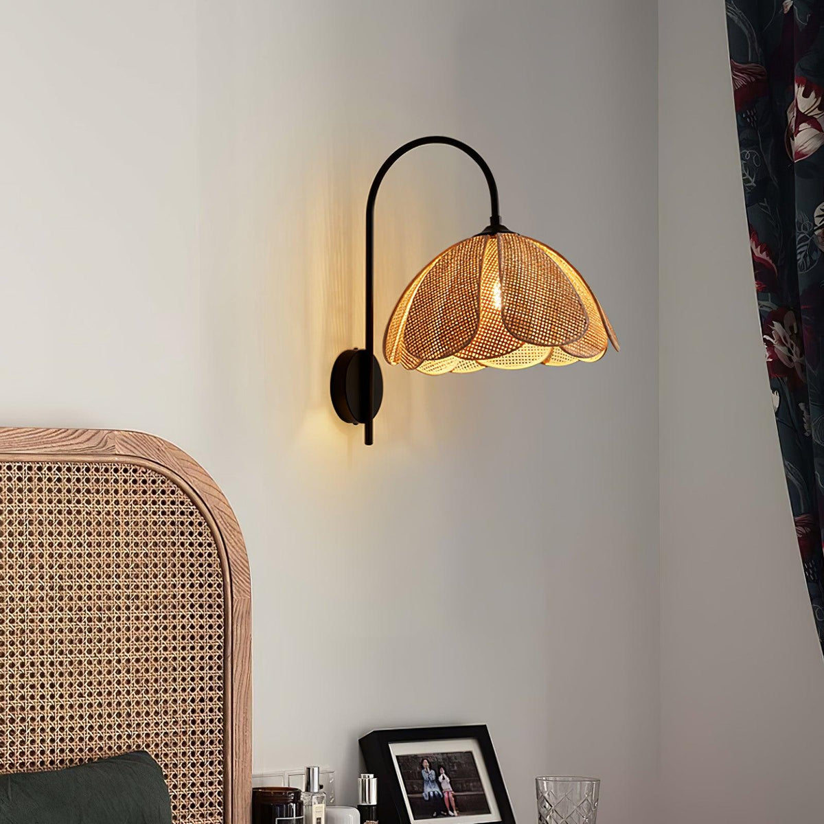 Edria Wall Lamp