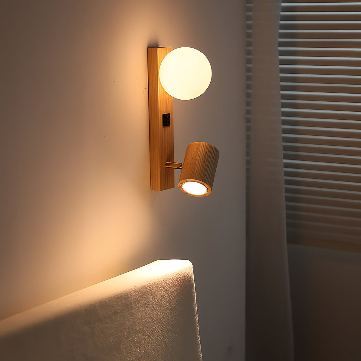 Rainer Wall Lamp