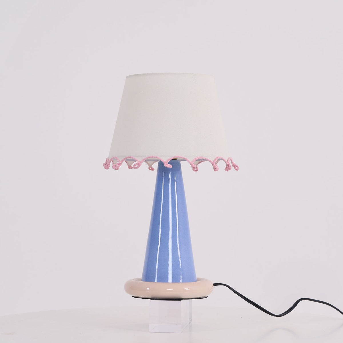 Teriiraya Table Lamp