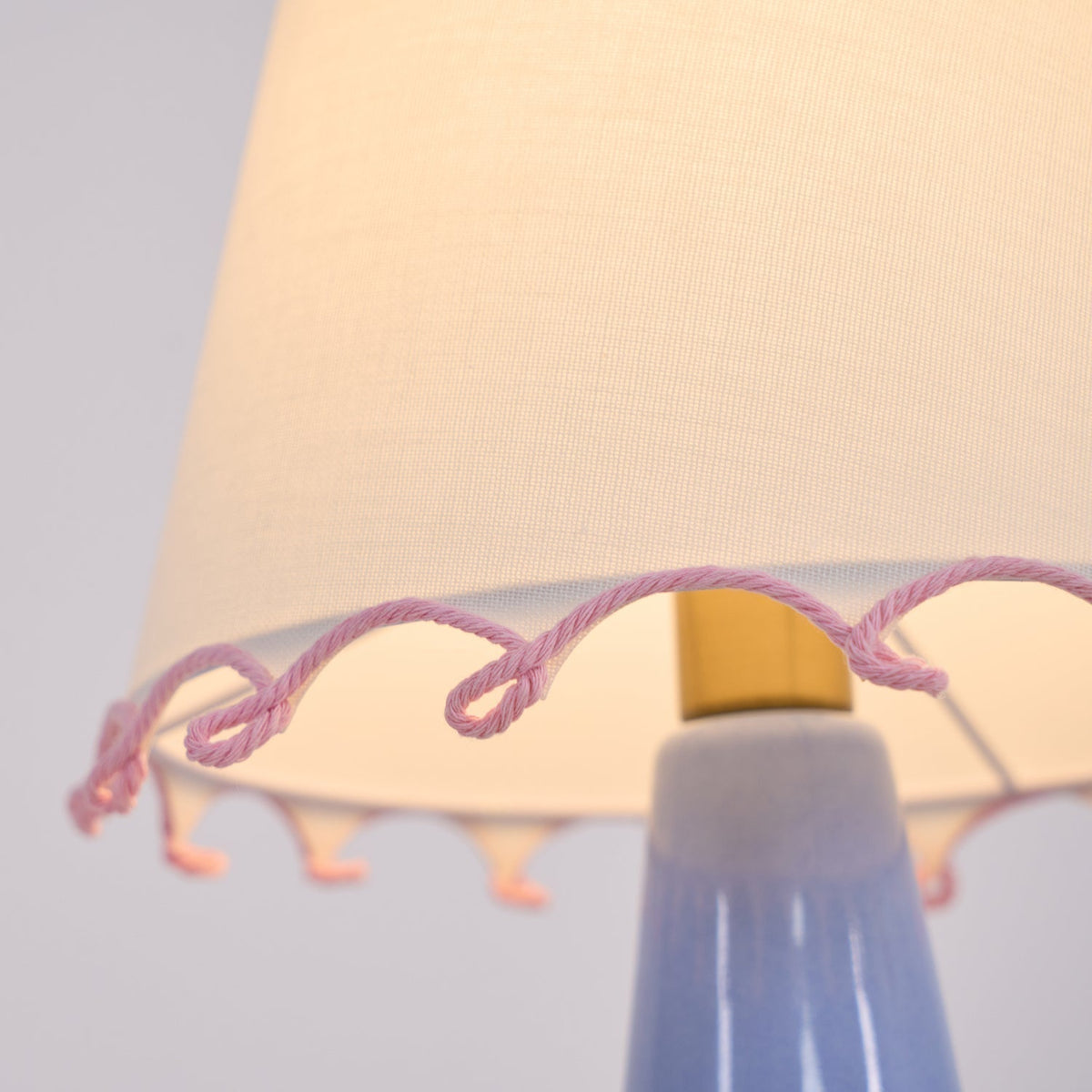 Teriiraya Table Lamp