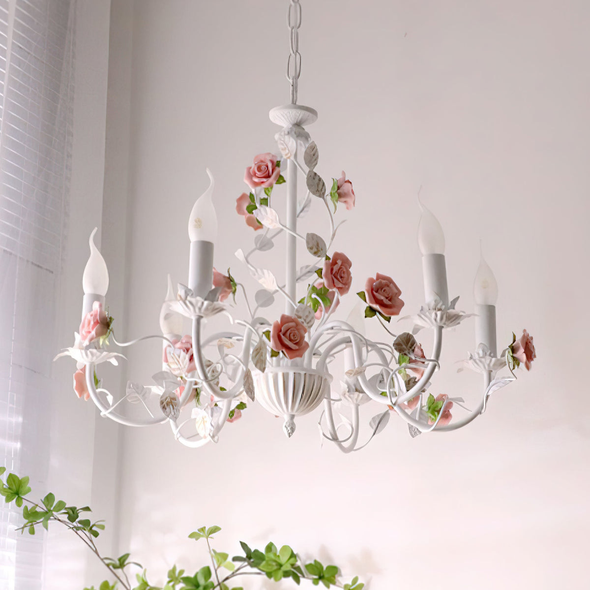Lysa Vintage White Chandelier