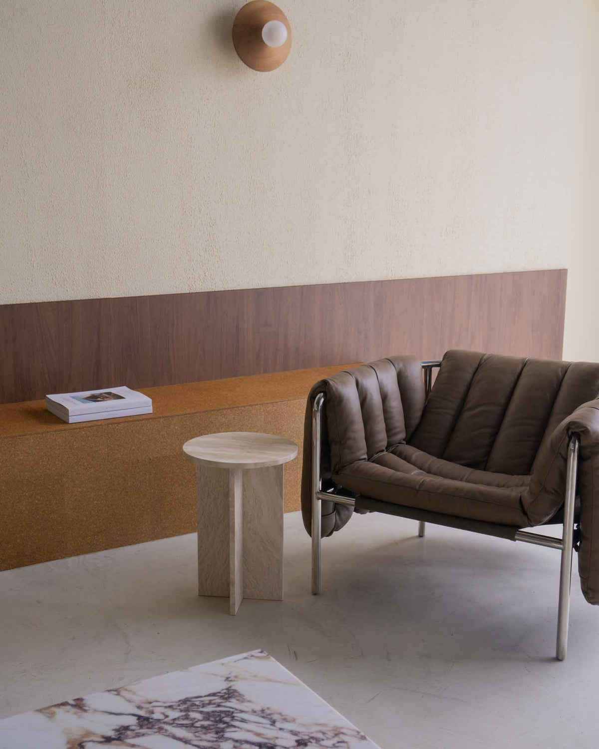 Seleneria Marble Side Table Accessories