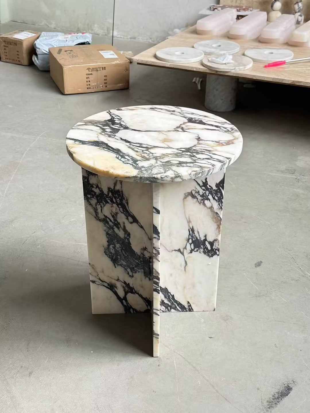 Seleneria Marble Side Table Accessories