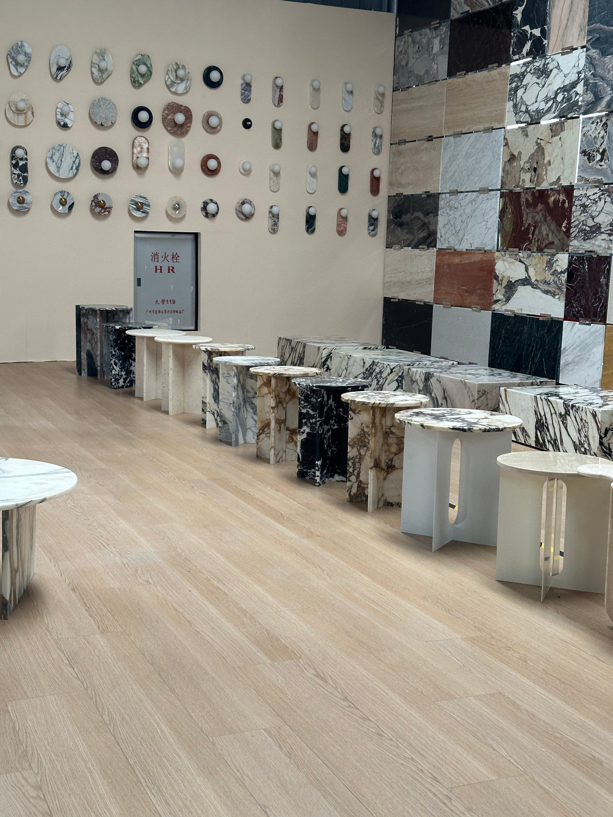 Seleneria Marble Side Table Accessories