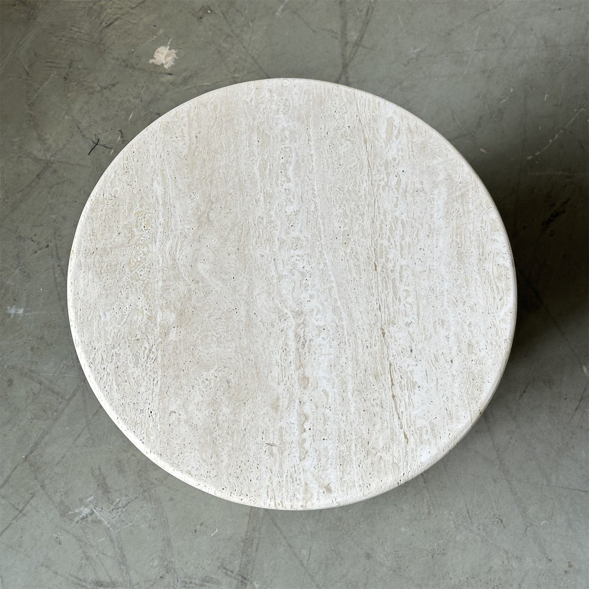 Seleneria Marble Side Table Accessories