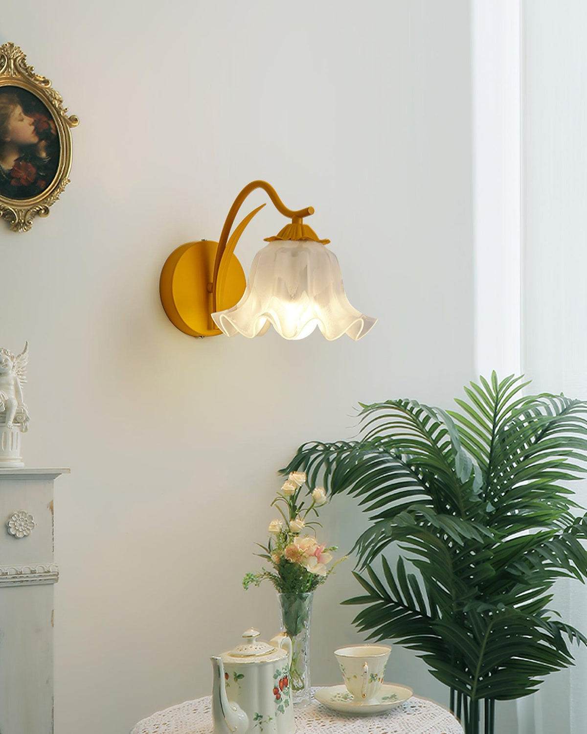 Lily Wall Lamp Botanical Whimsy Green Stem