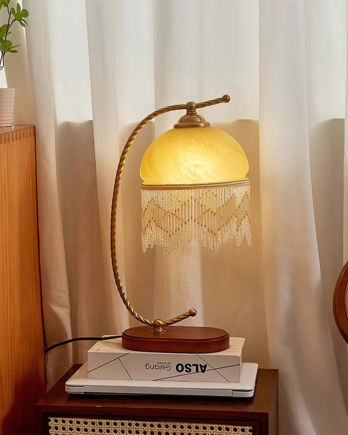 Noriise Table Lamp