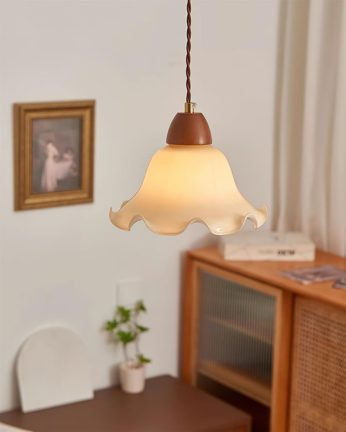 Glyna Wavy Pendant Light